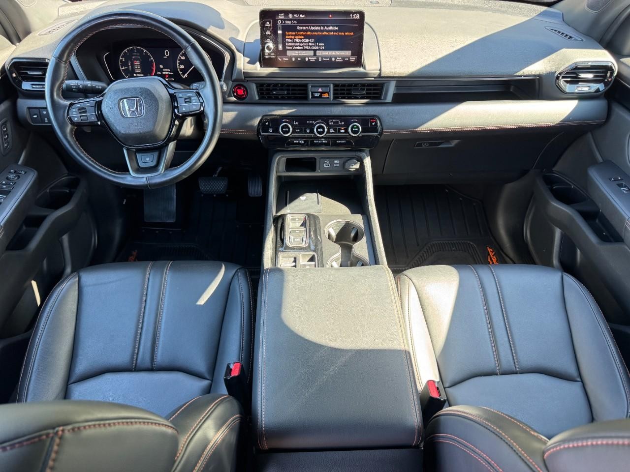 Honda Pilot Vehicle Full-screen Gallery Image 14