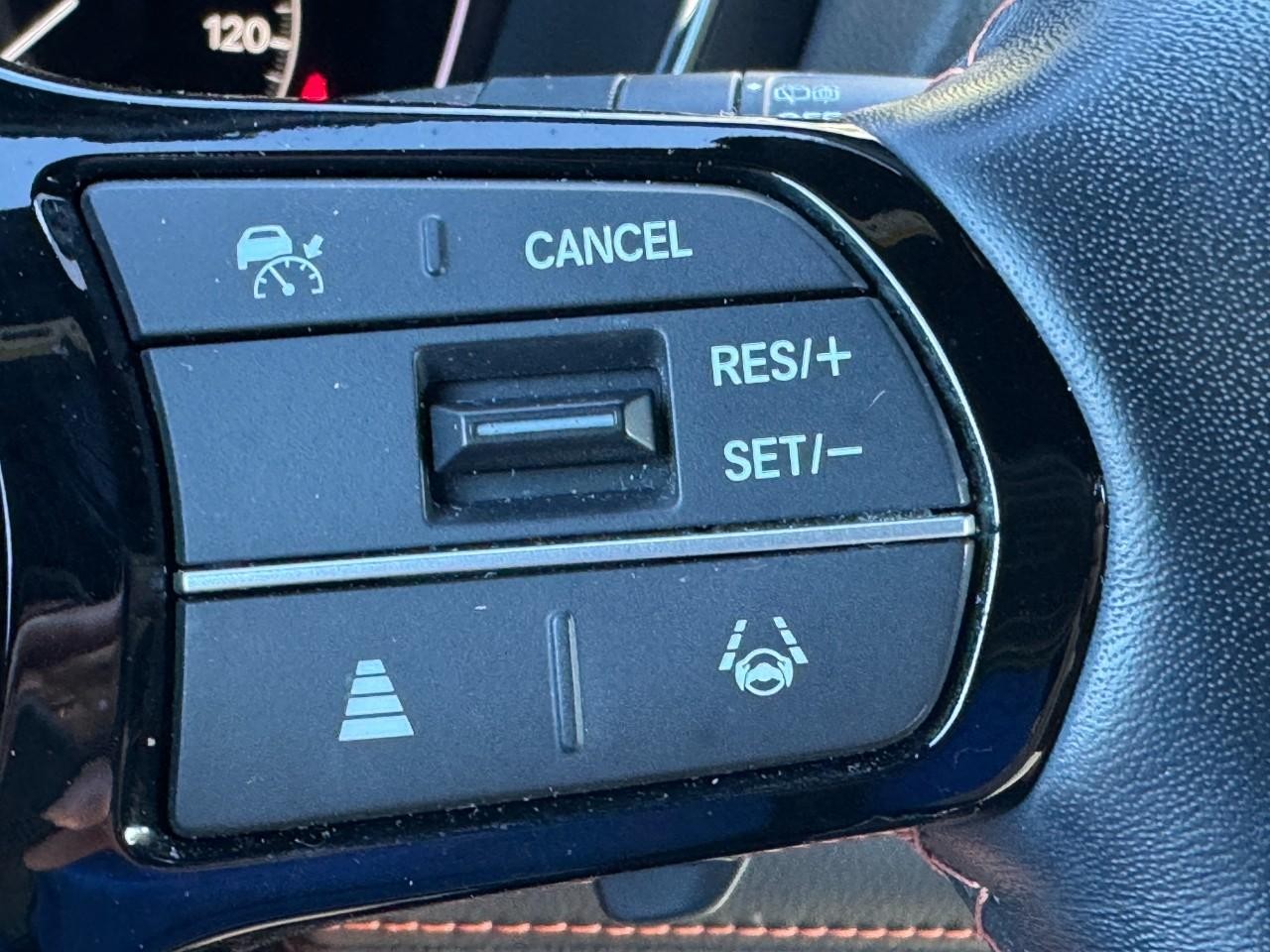 Honda Pilot Vehicle Full-screen Gallery Image 23