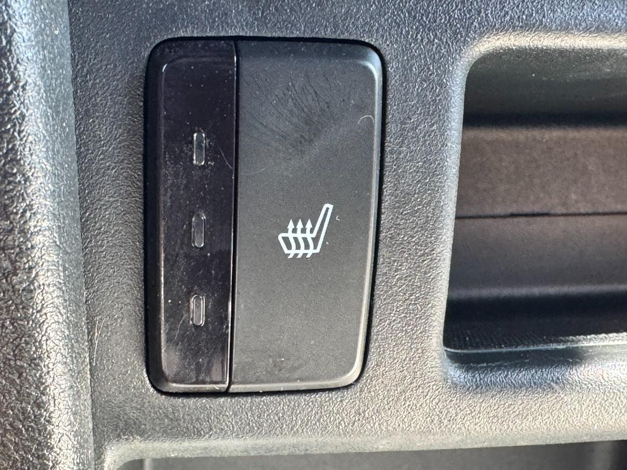 Honda Passport Vehicle Full-screen Gallery Image 24