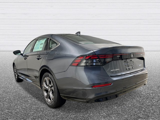 Honda Accord Hybrid Vehicle Full-screen Gallery Image 04