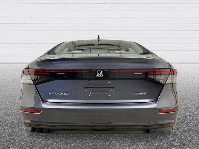 Honda Accord Hybrid Vehicle Full-screen Gallery Image 05