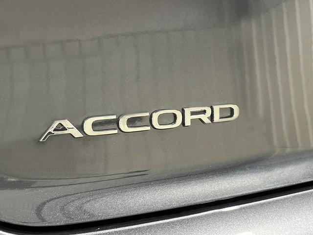 Honda Accord Hybrid Vehicle Full-screen Gallery Image 08