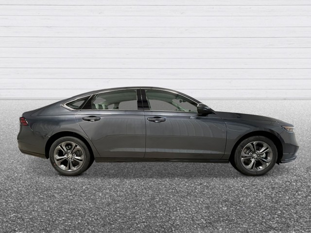 Honda Accord Hybrid Vehicle Full-screen Gallery Image 09