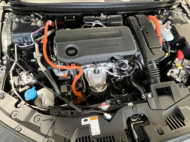 Honda Accord Hybrid Vehicle Full-screen Gallery Image 13