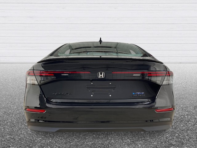 Honda Accord Hybrid Vehicle Full-screen Gallery Image 05