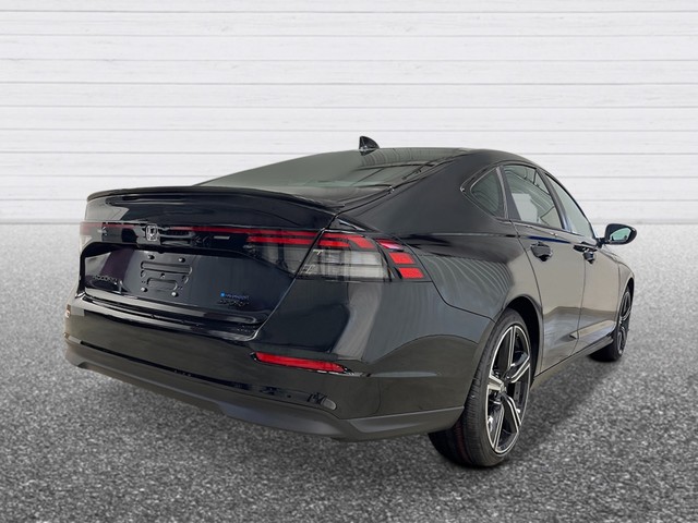 Honda Accord Hybrid Vehicle Full-screen Gallery Image 08