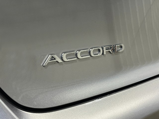Honda Accord Sedan Vehicle Full-screen Gallery Image 07