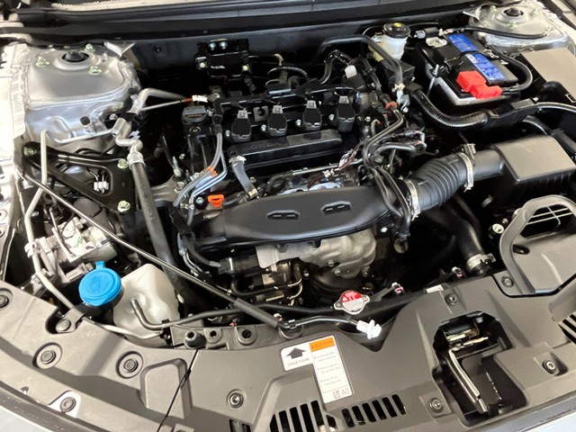 Honda Accord Sedan Vehicle Full-screen Gallery Image 12