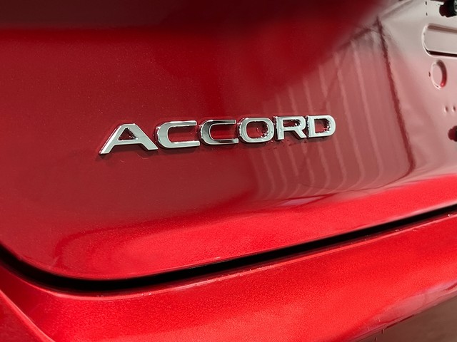 Honda Accord Hybrid Vehicle Full-screen Gallery Image 08