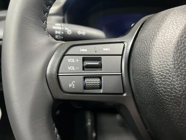 Honda Accord Hybrid Vehicle Full-screen Gallery Image 19