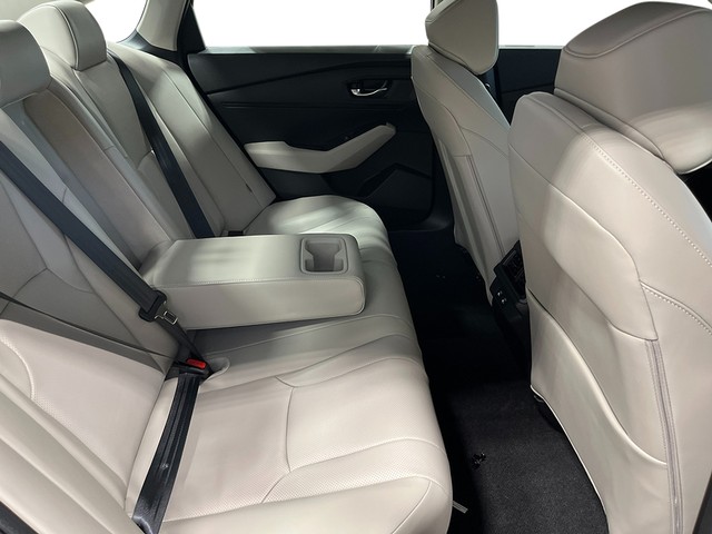 Honda Accord Hybrid Vehicle Full-screen Gallery Image 28