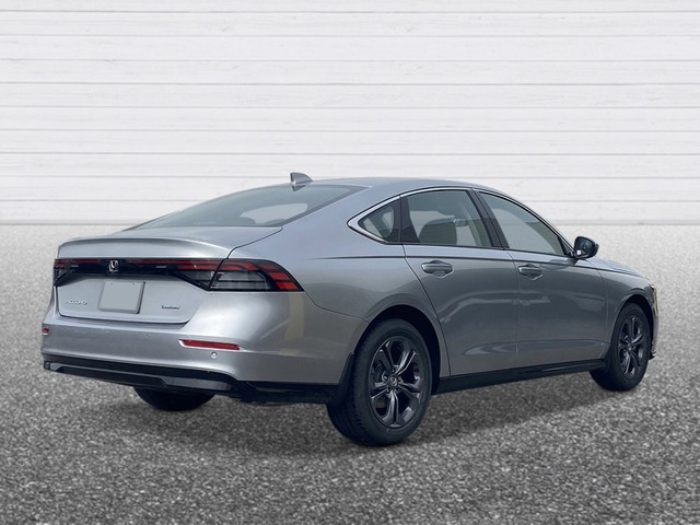 Honda Accord Hybrid Vehicle Full-screen Gallery Image 05