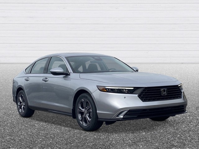 Honda Accord Hybrid Vehicle Full-screen Gallery Image 06