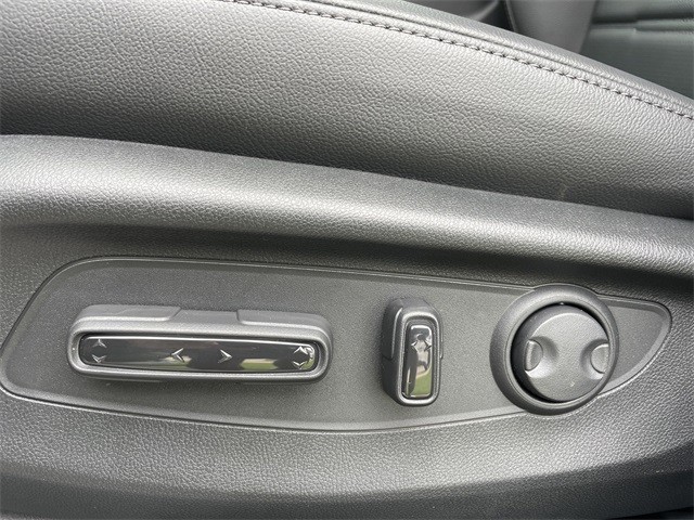 Honda CR-V Vehicle Full-screen Gallery Image 23