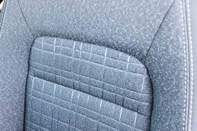 Honda HR-V Vehicle Full-screen Gallery Image 27