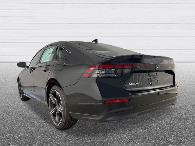 Honda Accord Sedan Vehicle Full-screen Gallery Image 04