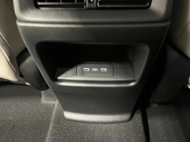 Honda CR-V Vehicle Full-screen Gallery Image 26