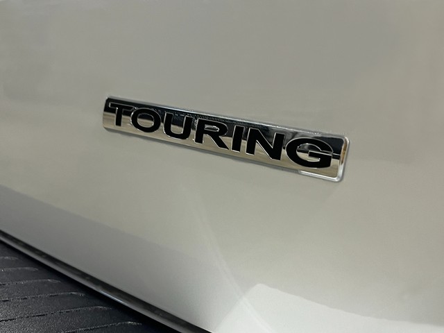Honda Odyssey Vehicle Full-screen Gallery Image 07
