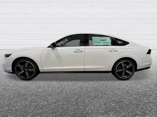 Honda Accord Sedan Vehicle Full-screen Gallery Image 03