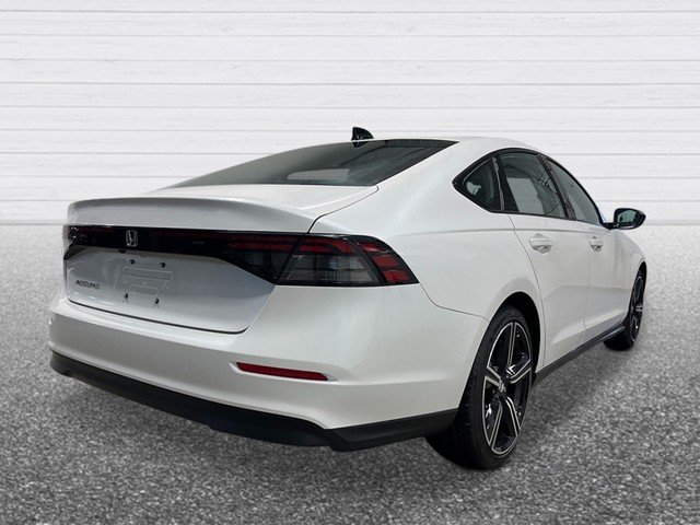 Honda Accord Sedan Vehicle Full-screen Gallery Image 06