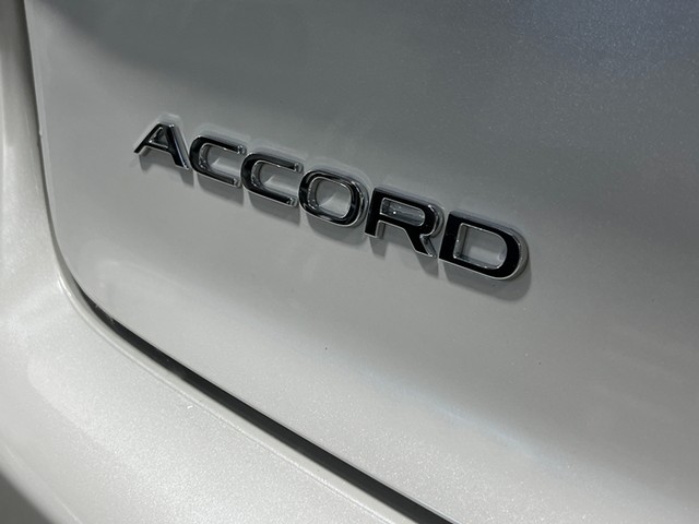 Honda Accord Sedan Vehicle Full-screen Gallery Image 07