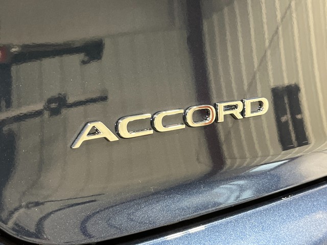 Honda Accord Hybrid Vehicle Full-screen Gallery Image 08