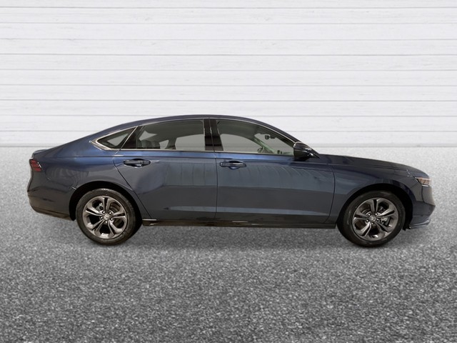 Honda Accord Hybrid Vehicle Full-screen Gallery Image 09