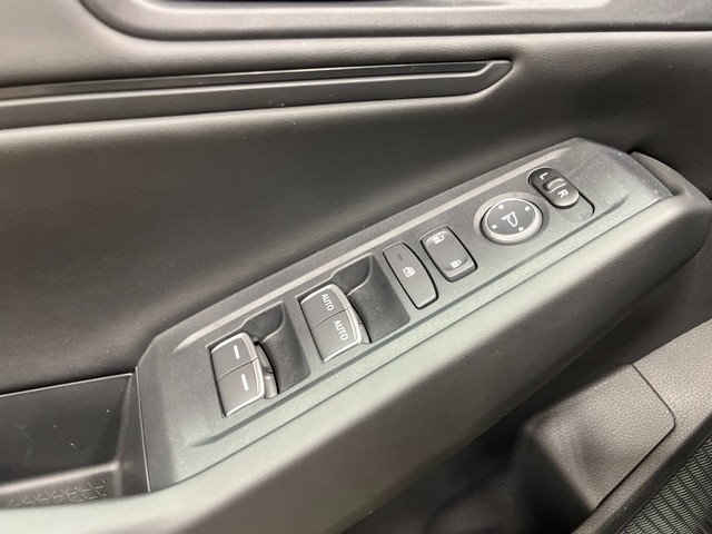 Honda Accord Hybrid Vehicle Full-screen Gallery Image 14