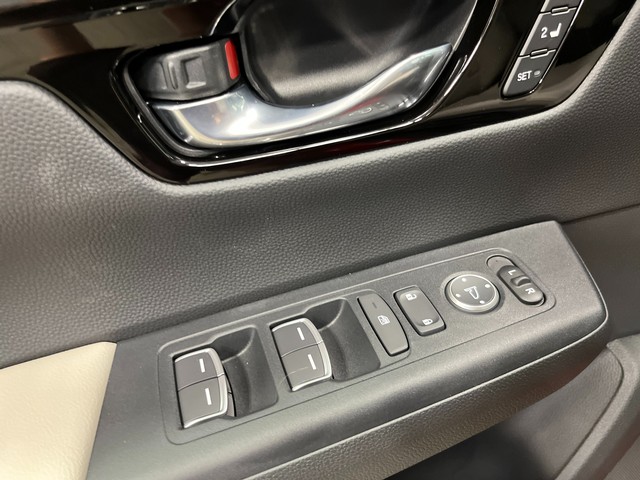 Honda CR-V Vehicle Full-screen Gallery Image 14