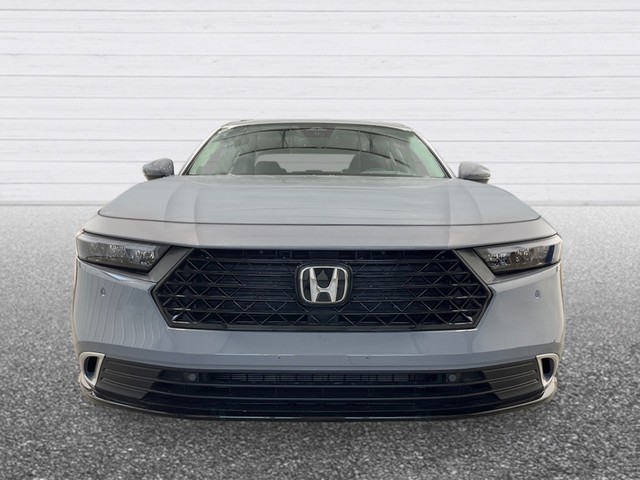 Honda Accord Hybrid Vehicle Full-screen Gallery Image 11