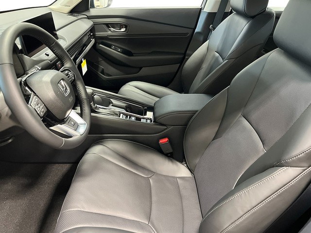 Honda Accord Hybrid Vehicle Full-screen Gallery Image 17