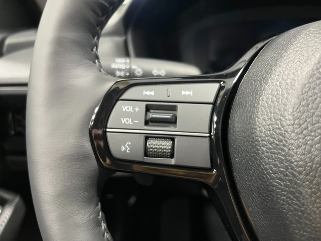 Honda Accord Hybrid Vehicle Full-screen Gallery Image 19