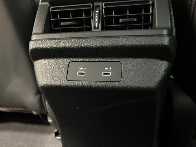 Honda Accord Hybrid Vehicle Full-screen Gallery Image 25