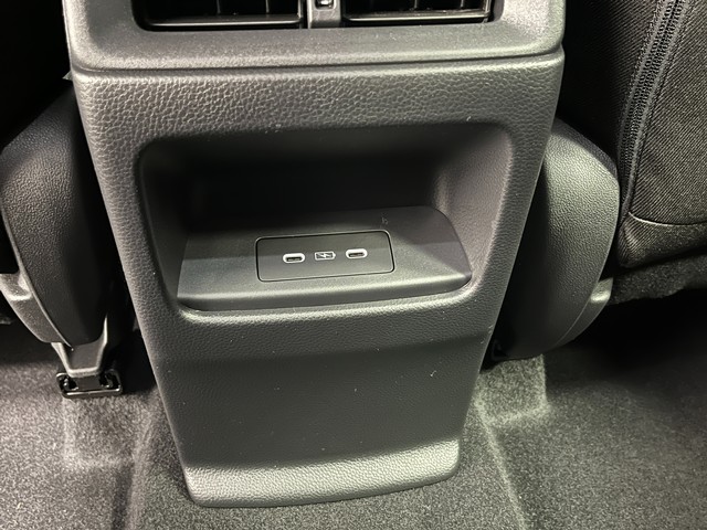 Honda CR-V Vehicle Full-screen Gallery Image 26