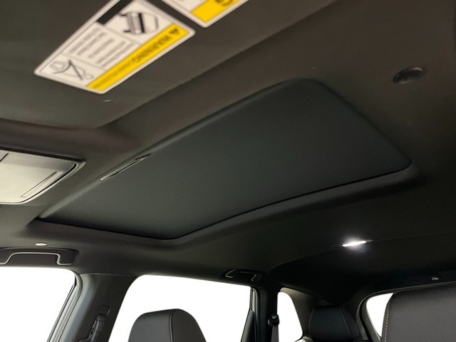 Honda CR-V Hybrid Vehicle Full-screen Gallery Image 23