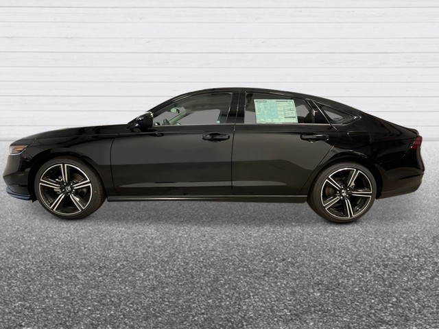 Honda Accord Sedan Vehicle Full-screen Gallery Image 03