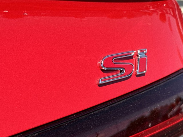 Honda Civic Si Vehicle Full-screen Gallery Image 07