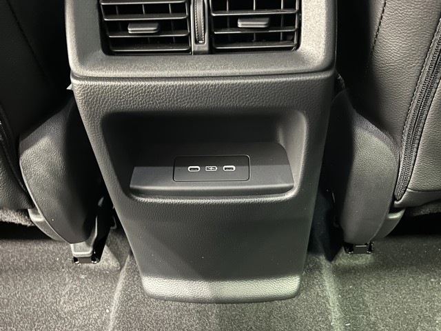 Honda CR-V Vehicle Full-screen Gallery Image 26