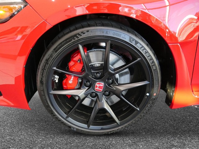 Honda Civic Type R Vehicle Full-screen Gallery Image 08