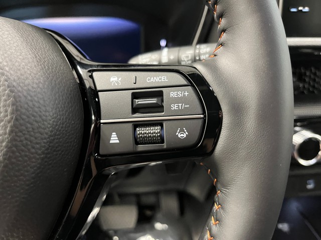 Honda CR-V Hybrid Vehicle Full-screen Gallery Image 20