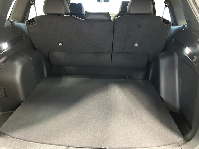 Honda CR-V Hybrid Vehicle Full-screen Gallery Image 28