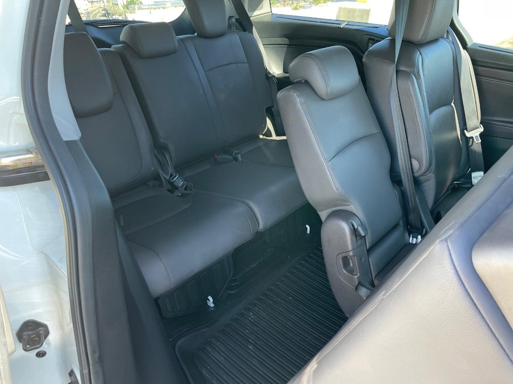 Honda Odyssey Vehicle Full-screen Gallery Image 7