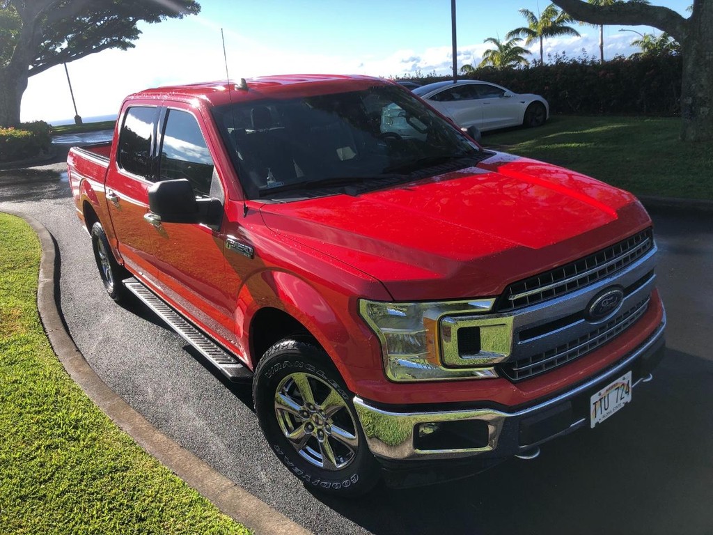 Ford F-150 Vehicle Full-screen Gallery Image 2