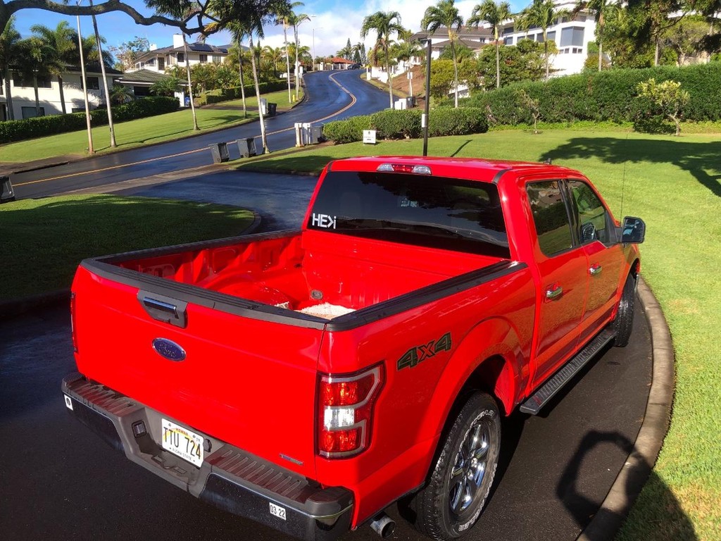 Ford F-150 Vehicle Full-screen Gallery Image 4