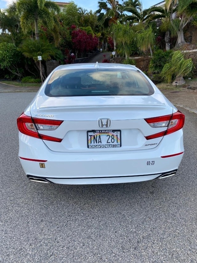 Honda Accord Sedan Vehicle Full-screen Gallery Image 5