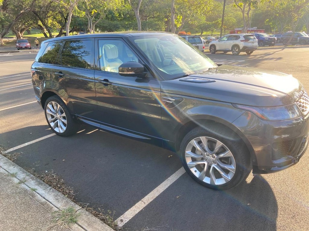 Land Rover Range Rover Sport Vehicle Full-screen Gallery Image 4