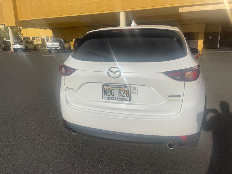 Mazda CX-5 Vehicle Full-screen Gallery Image 7