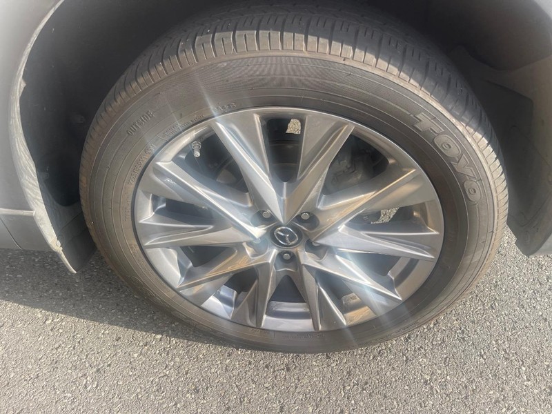 Mazda CX-5 Vehicle Full-screen Gallery Image 11