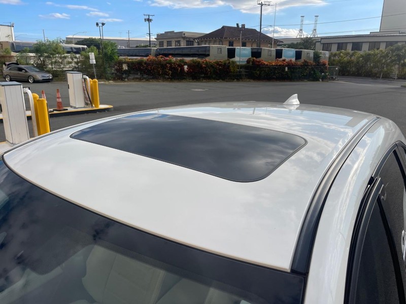 Mazda CX-5 Vehicle Full-screen Gallery Image 16