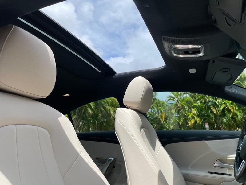 Mercedes-Benz CLA Vehicle Full-screen Gallery Image 10